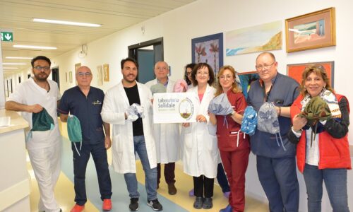 ASP Enna. La Missione Speranza e Carità di Palermo dona copricapi al reparto di Oncologia dell’Ospedale Umberto I di Enna